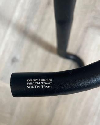 Manubrio carbonio specialized 44