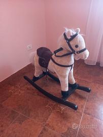 Cavallo a dondolo
