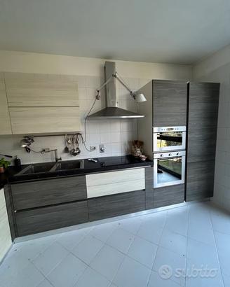 Cucina Gicinque + elettrodomestici Electrolux