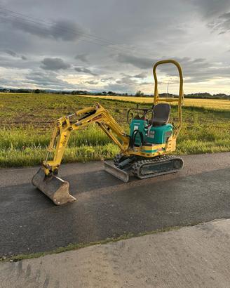 escavatore Yanmar SV08