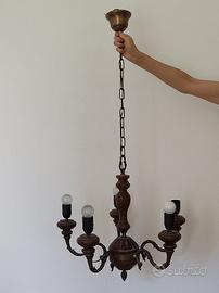 lampadario vintage rustico in legno e metallo