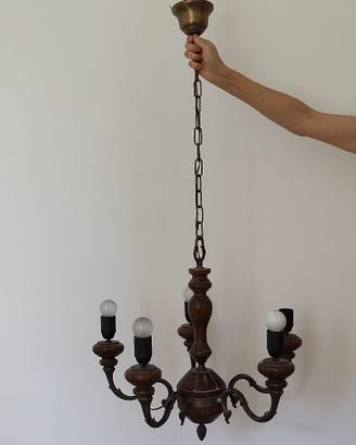 lampadario vintage rustico in legno e metallo