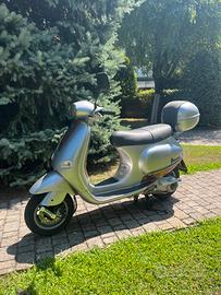 Vespa 150 et4