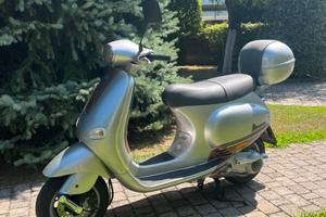 Vespa 150 et4