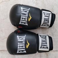 Guantoni boxe uomo