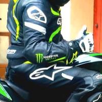 tuta+ sottotuta+ stivali+guanti