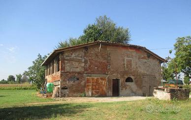Rustico / Casale di 288 m² con 5 locali a Anzola d