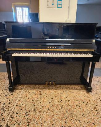 Pianoforte Yamaha E121T seminuovo made in Japan