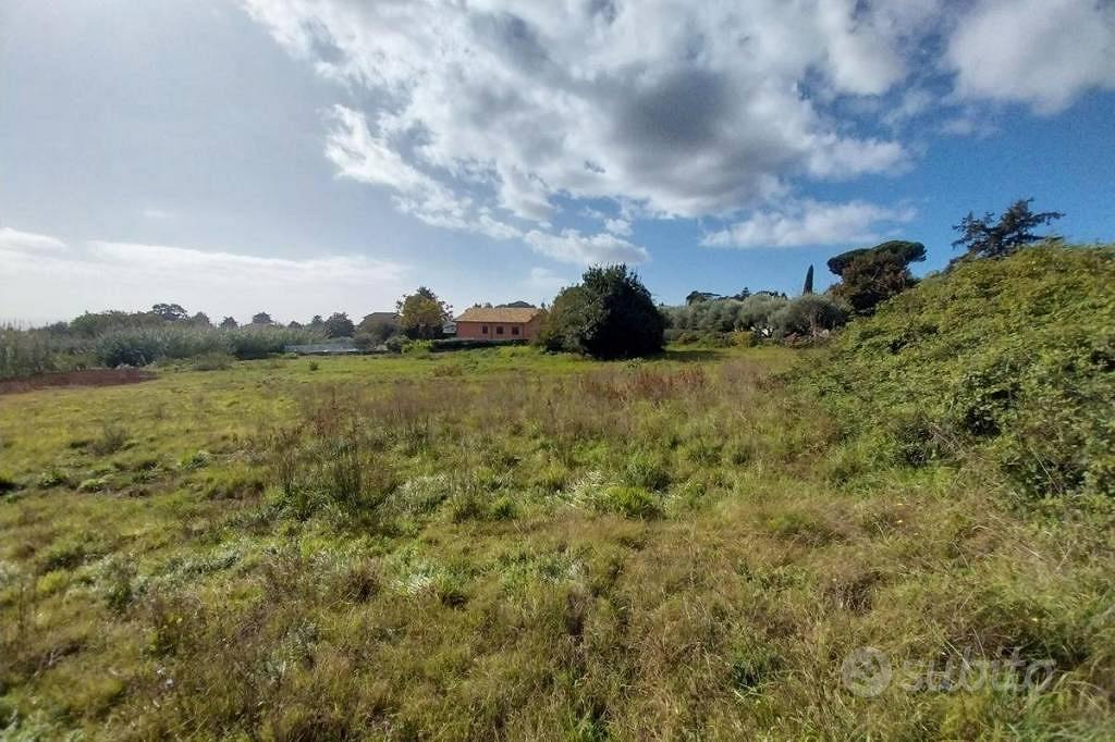 Terreno di 14147 m² a Lariano - Vista 3