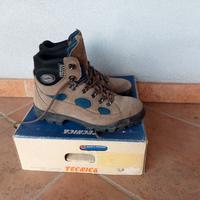Scarponi Trekking uomo/donna misura 39