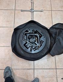 Ruota di scorta completa di crick