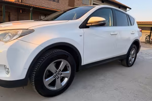 Toyota RAV 4 RAV4 2.0 D-4D 2WD Style White Ed. Neo