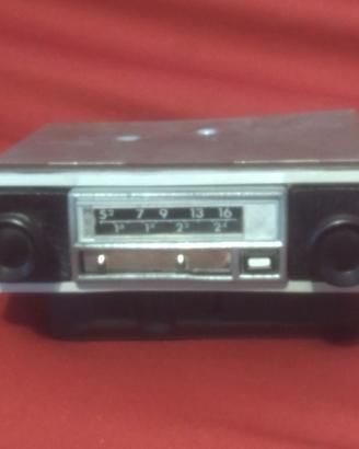 Autoradio epoca cromata con lettore cassette