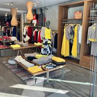 Splendido arredamento per abbigliamento