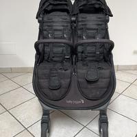 Passeggino gemellare usato