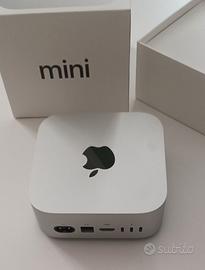 Mini Mac con Accessori + Monitor Mac Thunderbolt