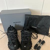 Balenciaga track