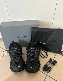 Balenciaga track