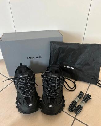 Balenciaga track