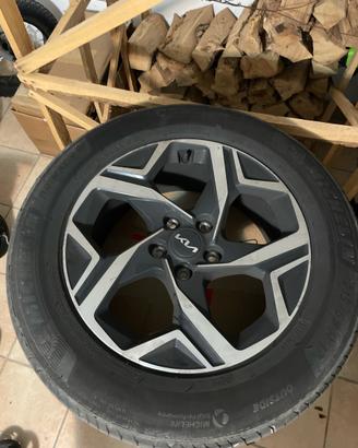 4 Cerchi + Gomme + Sensori TPMS + Equilibratura