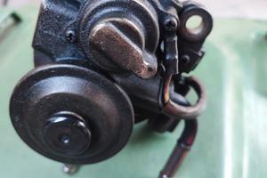 supporto filtro gasolio con pompetta Toyota 