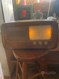 Radio d’epoca Magnadyne – vintage