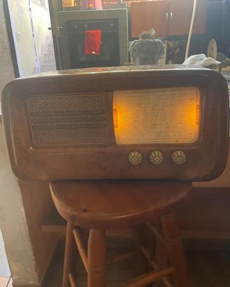 Radio d’epoca Magnadyne – vintage