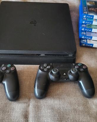 PlayStation 4 con  5 giochi