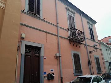 Centro storico mq 275 con terrazza