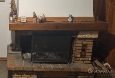 Mensola di legno per camino