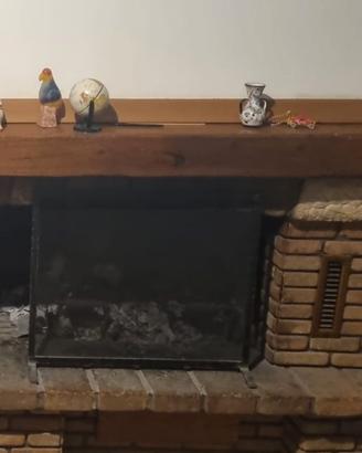 Mensola di legno per camino