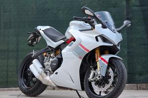 Ducati super sport 950s  2024 bianco perla