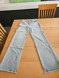 Jeans Levi's per ragazza, con un lavaggio chiaro