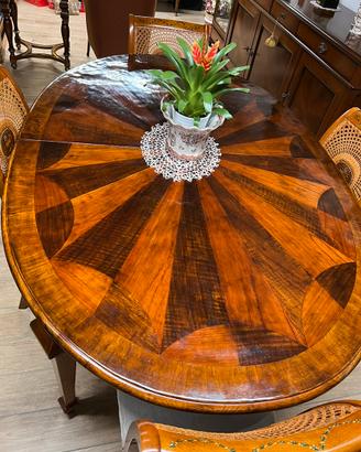 Tavolo in legno intarsiato Cornelio Cappellini
