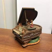 Clarion a forma di pianoforte a giradischi