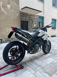 Ducati Hypermotard 796