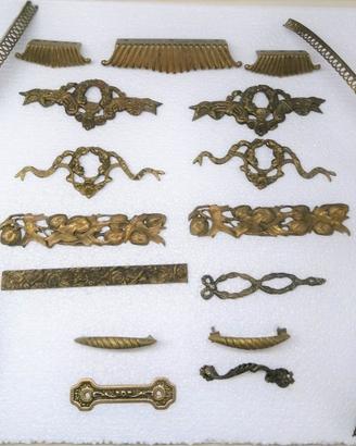 Fregi in bronzo vintage