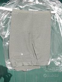 Pantaloni grigi taglia 50