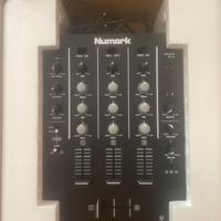 mixer numark M4