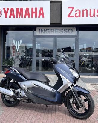 Yamaha X-Max 250