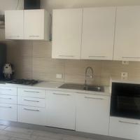 Cucina e frigo