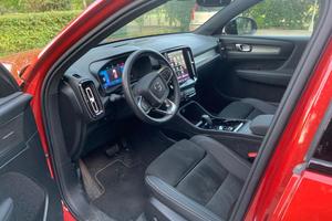 Volvo XC40 Plus Dark Edition