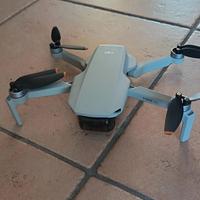 drone dji mini 4 k fly more