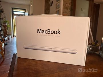 Scatola e involucri interni di macbook 13 inch