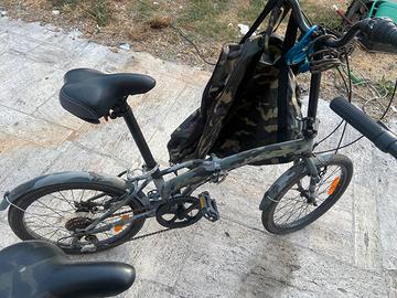 Bicicletta pieghevole trasportabile con sacca