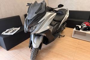 Kymco AK 550