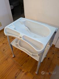 Fasciatoio pieghevole Brevi con vasca per bagnetto