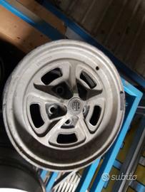 Cerchi in lega fiat 130