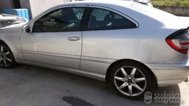 Mercedes Coupe 220cdi e 2.0 benzina compressor