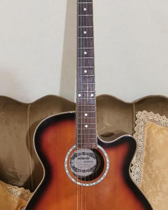 Chitarra acustica amplificata